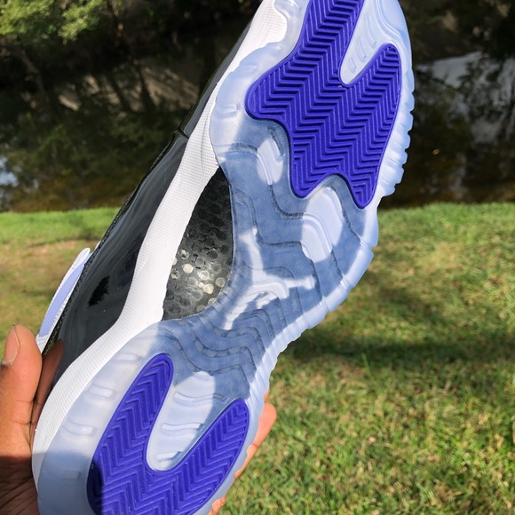 Jordan 11 Concord - size 11 - Picture 2 of 8